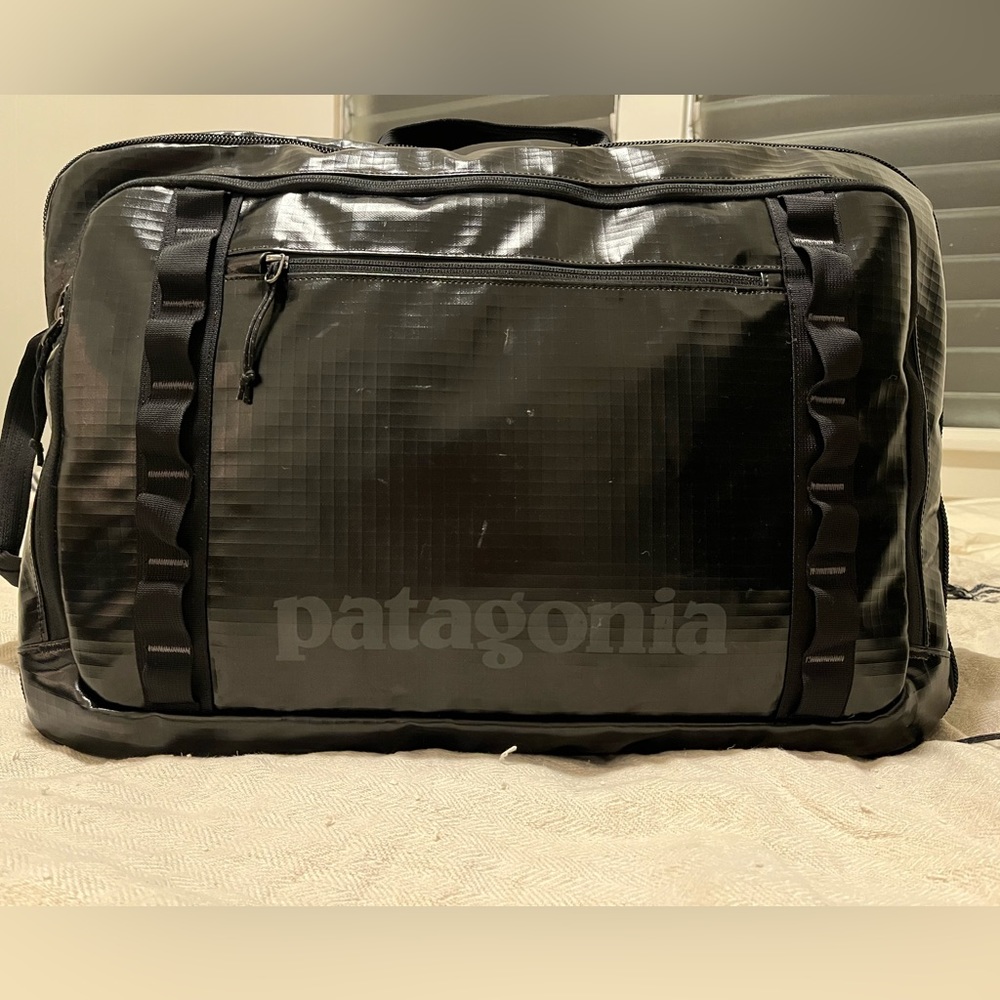 Patagonia Black hole 45 liter carry on backpack